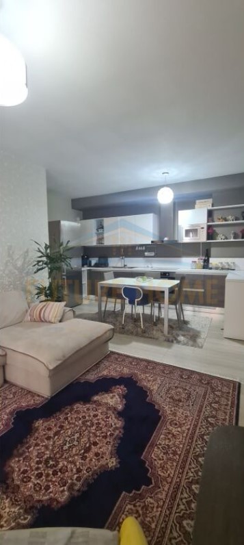 Tirane, jepet me qera apartament 2+1 Kati 8, 80 m² 550 € (Unaza e Re, Tiranë. AREA45580)