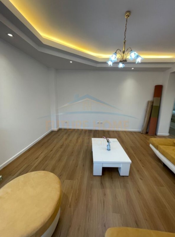 Tirane, shitet apartament 2+1 Kati 6, 112 m² 170.000 € (perball Maternitetit te Ri, Tiranë AREA44858)