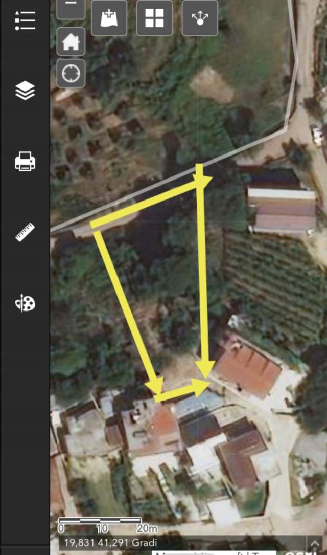 Tirane, shes truall 850 m2 250€ m2 (Mjull)