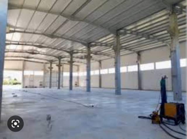 Tirane, shitet ambjent biznesi Kati 0, 7.000 m² 2.800.000 Euro