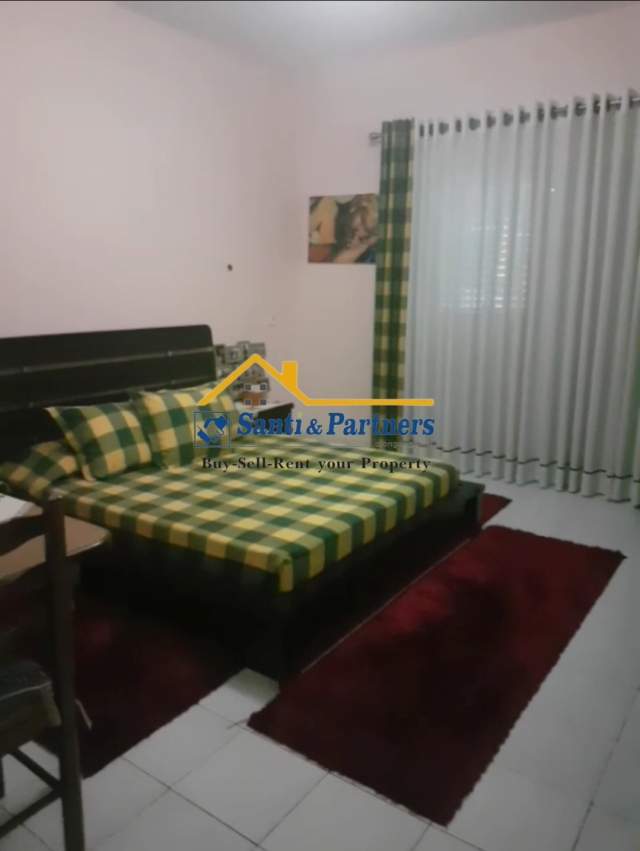 Tirane, jap me qera Vile 3+1+A+BLK Kati 2, 120 m² 1.000 Euro (Rruga Elbasanit)