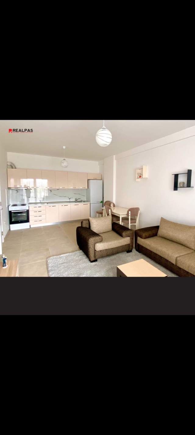 Tirane, jepet me qera apartament 1+1 Kati 6, 70 m² 400 Euro (rruga e dibres)