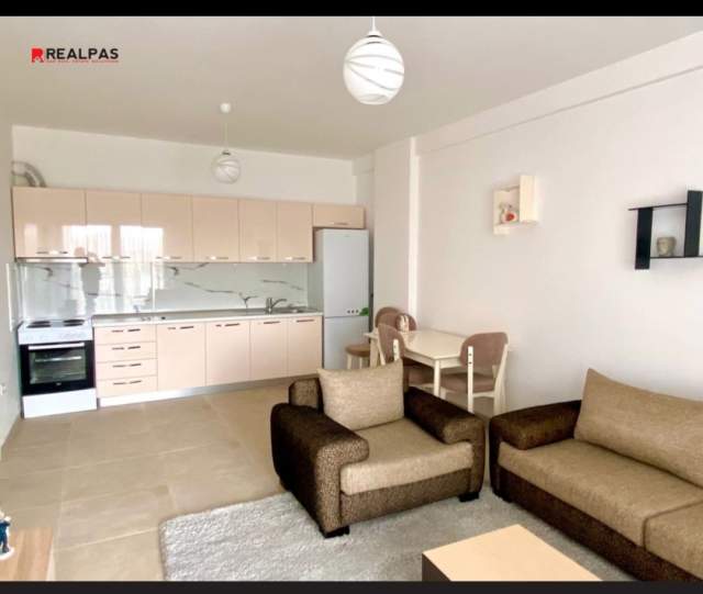 Tirane, jepet me qera apartament 1+1 Kati 6, 70 m² 400 Euro (rruga e dibres)