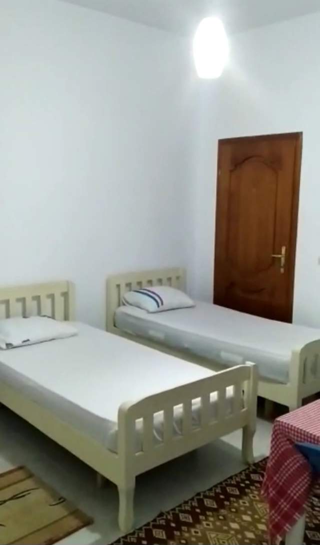 Tirane, jepet me qera garsonier 1+1 Kati 1, 40 m² 20.000 Leke (Pran Spitalit Amerikan 2)