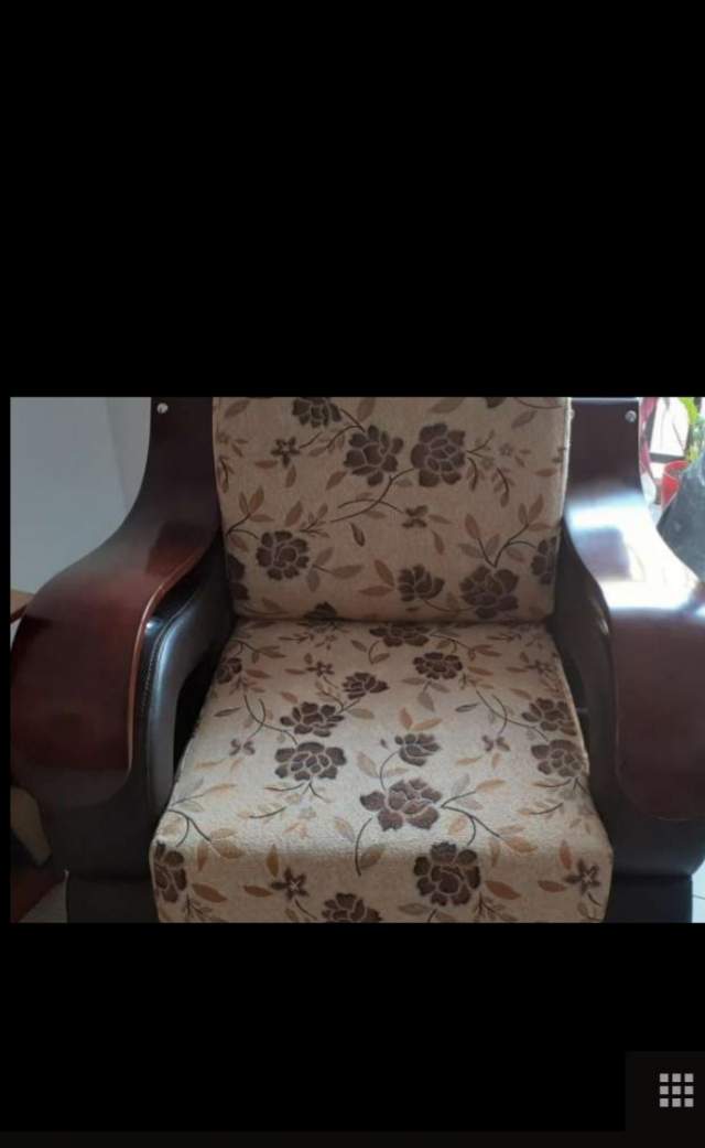 Tirane, shes Kolltuk 6000 Leke