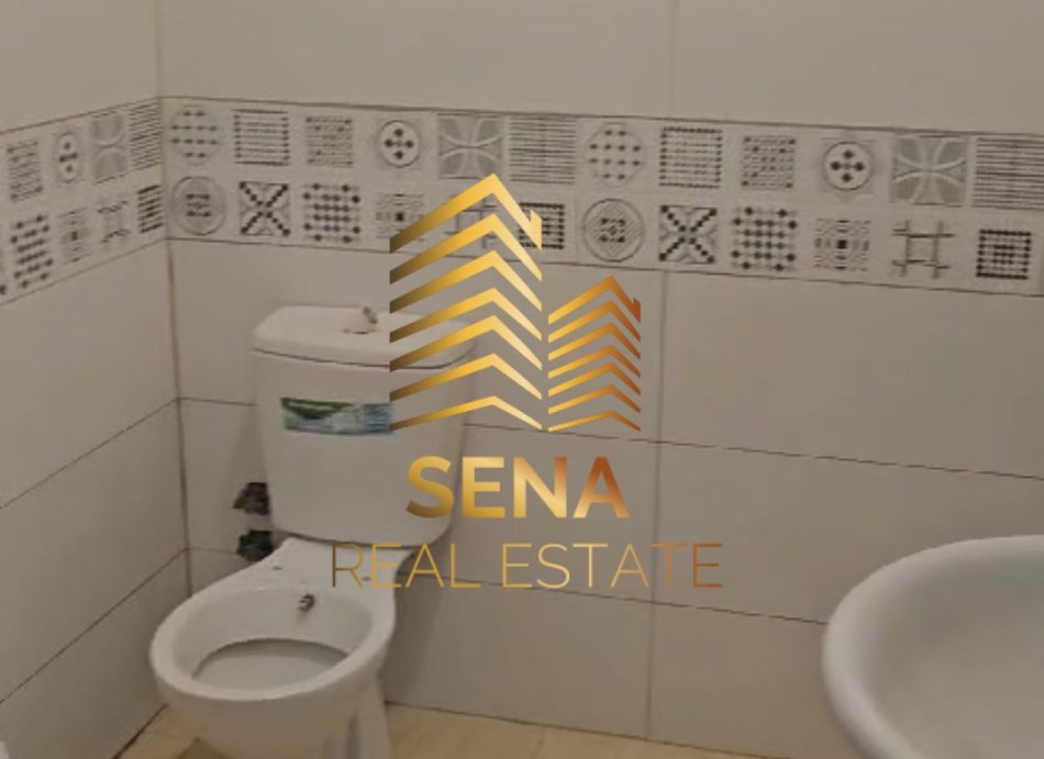 Tirane, jepet me qera 1+1 Kati 1, 75 m² 270 € (Rruga ”Llazar Shapatini”)