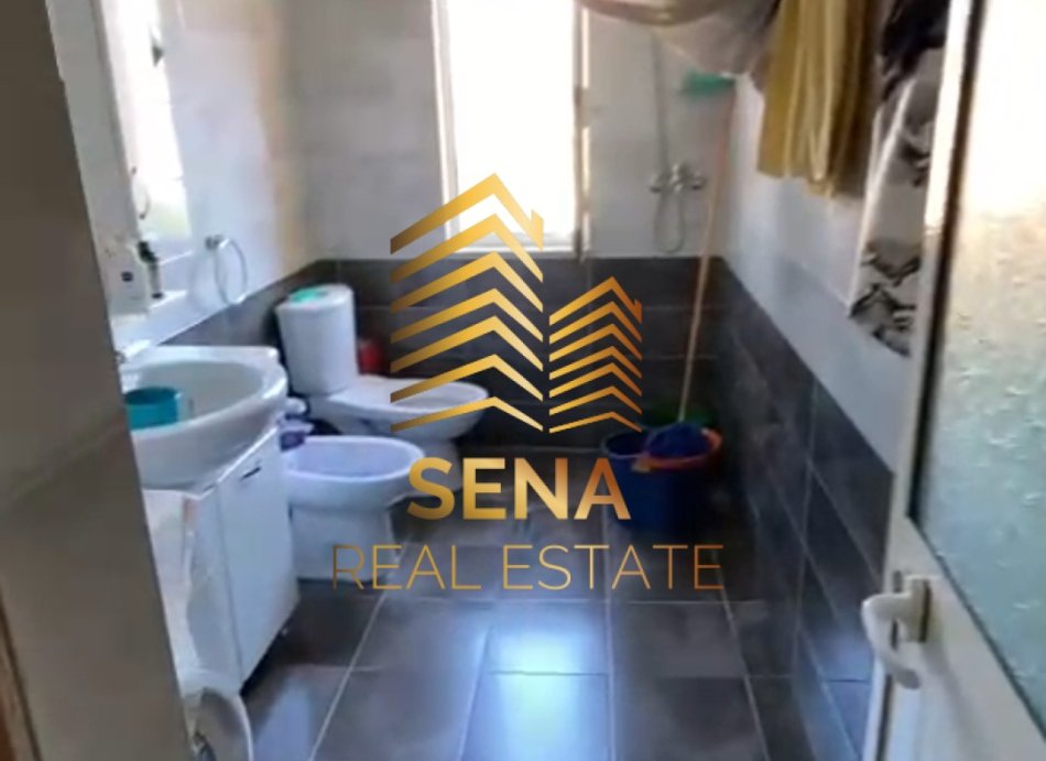 Tirane, shitet apartament 3+1+Ballkon Kati 5, 88 m² 145.000 € (Rruga e Dibres)