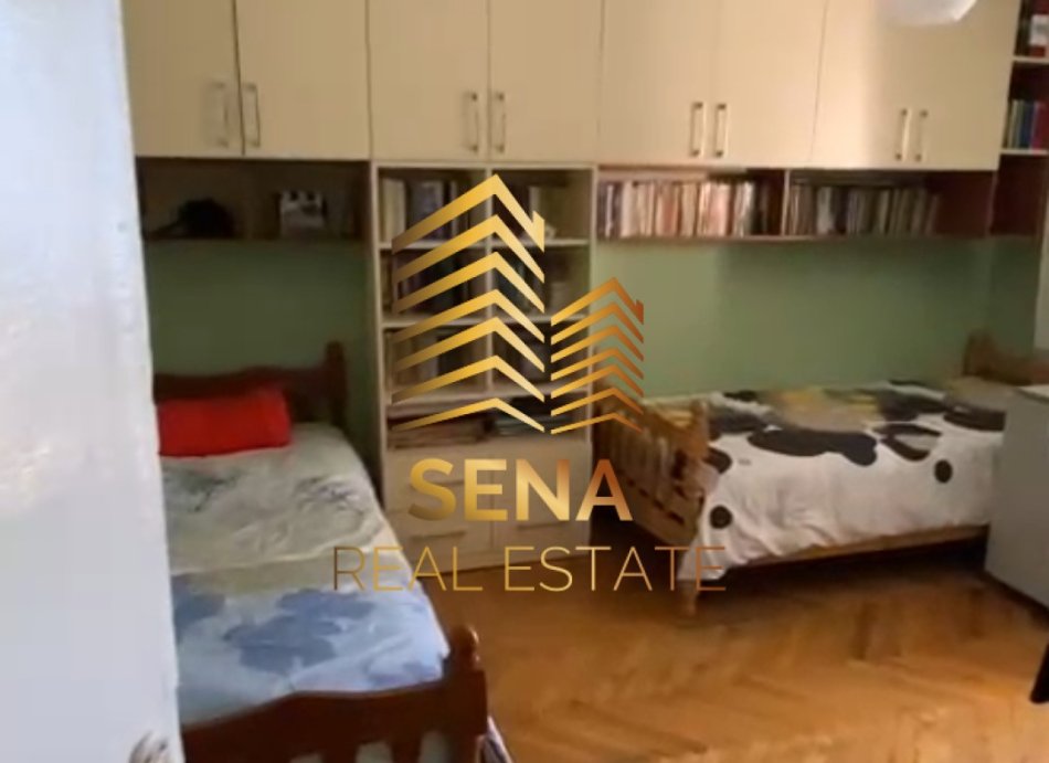 Tirane, shitet apartament 3+1+Ballkon Kati 5, 88 m² 145.000 € (Rruga e Dibres)