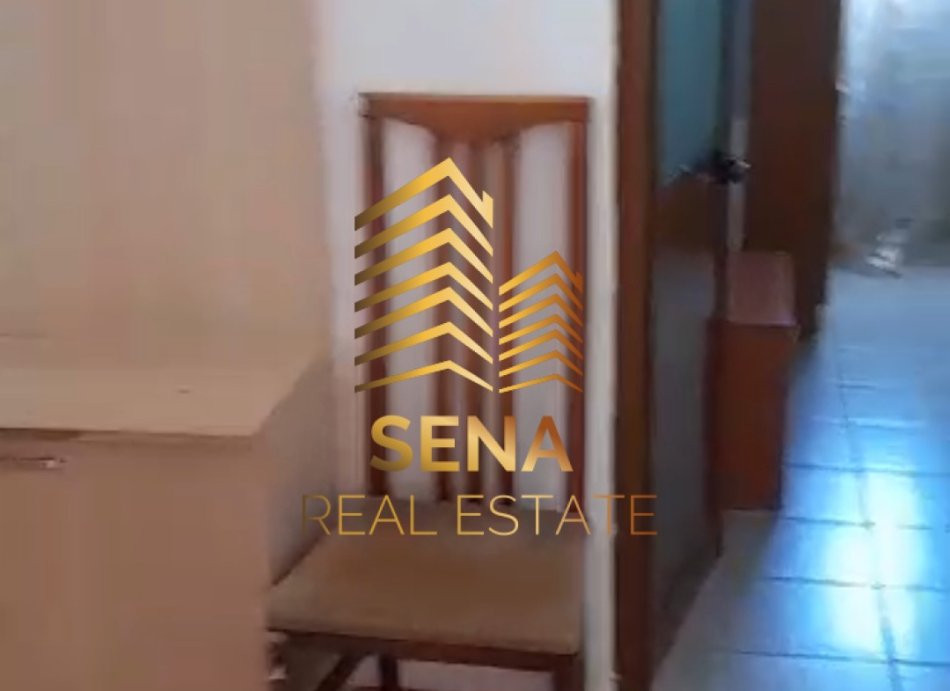 Tirane, jepet me qera shtepi 1+1 Kati 1, 40 m² 220 € (Rruga Shefqet Ndroqi)