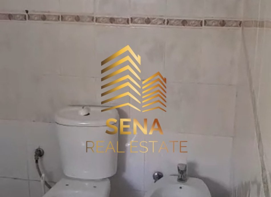 Tirane, jepet me qera shtepi 1+1 Kati 1, 40 m² 220 € (Rruga Shefqet Ndroqi)