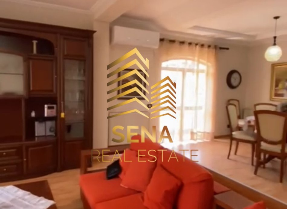 Tirane, jepet me qera shtepi 3+1+Ballkon Kati 3, 130 m² 650 € (Rruga Vildan Luarasi)