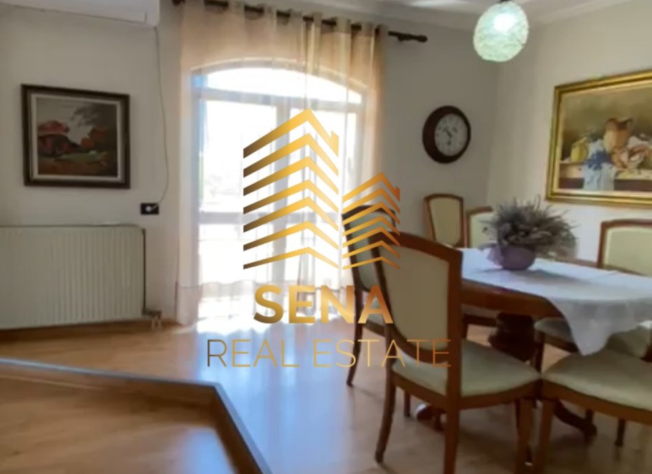 Tirane, jepet me qera shtepi 3+1+Ballkon Kati 3, 130 m² 650 € (Rruga Vildan Luarasi)