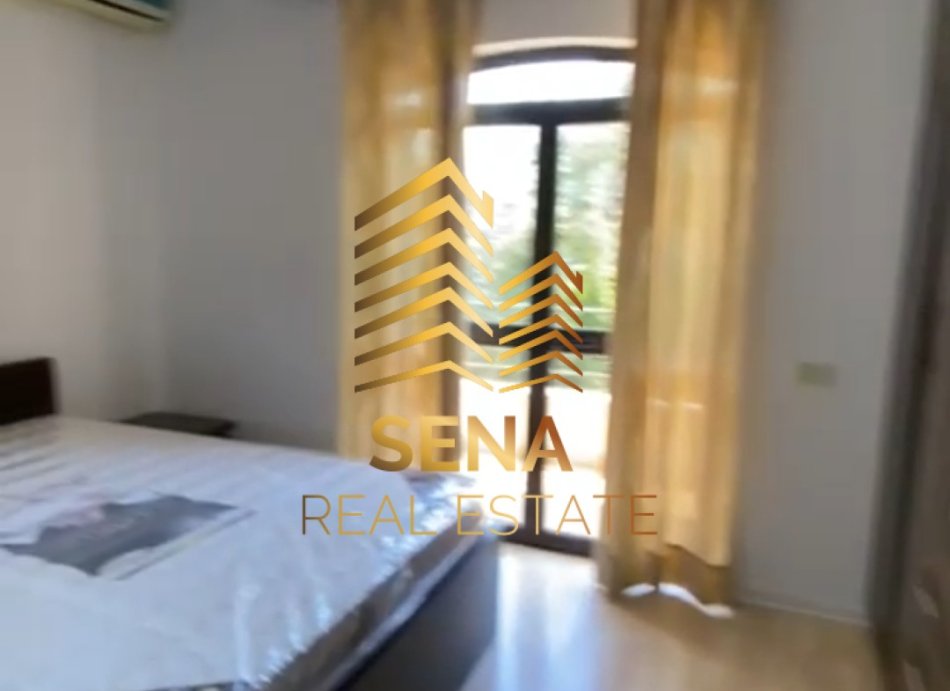 Tirane, jepet me qera shtepi 3+1+Ballkon Kati 3, 130 m² 650 € (Rruga Vildan Luarasi)