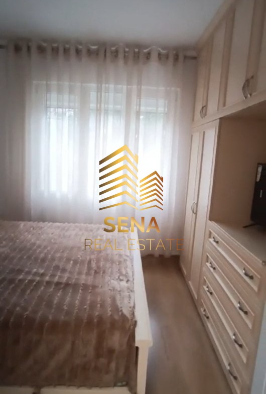 Tirane, jepet me qera apartament 2+1 Kati 1, 75 m² 750 € (Rruga Bardhok Biba)