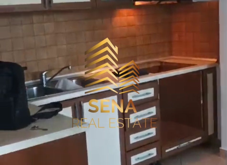 Tirane, jepet me qera apartament 2+1+Ballkon Kati 2, 100 m² 350 € (Rruga Todi Shkurti)