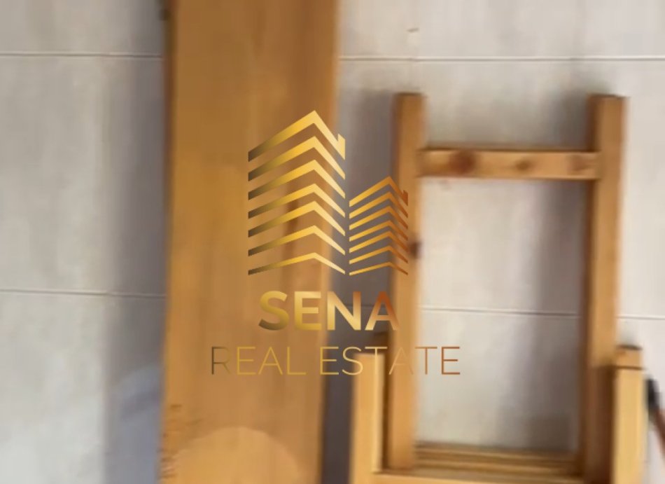 Tirane, jepet me qera ambjent biznesi Kati 1, 20 m² 200 € (Rruga Sitki Çiço)