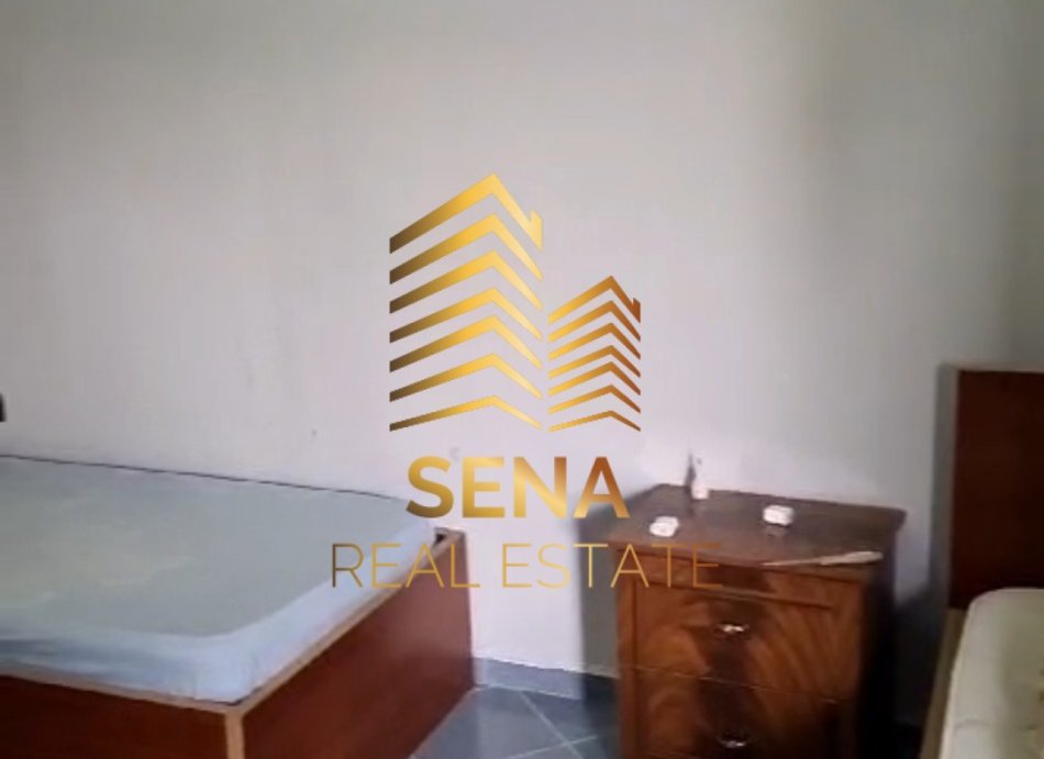 Tirane, jepet me qera shtepi 2+1+Ballkon Kati 1, 90 m² 450 € 
