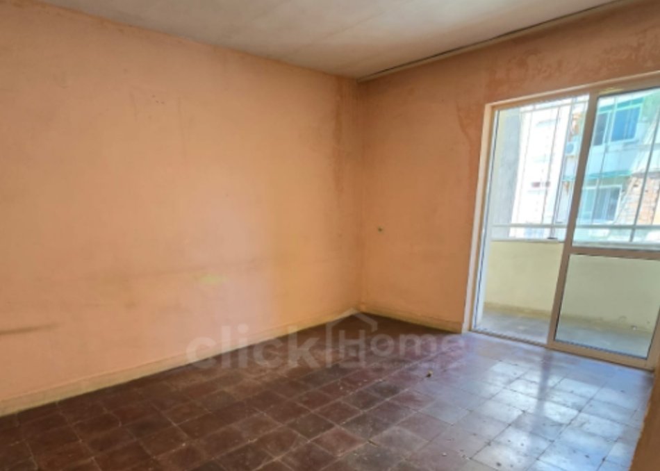 Tirane, shes apartament 1+1 Kati 3, 60 m² (Irfan Tomini)
