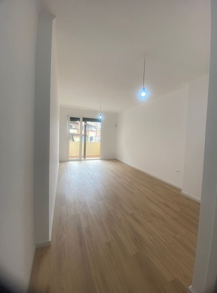 Tirane, shes garsonier Kati 5, 40 m² 85.000 € (Rruga e Elbasanit)