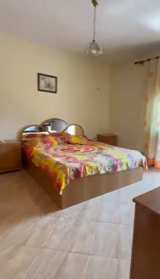 Tirane, jepet me qera apartament 2+1+Ballkon Kati 2, 100 m² 450 € (Dritan Hoxha)