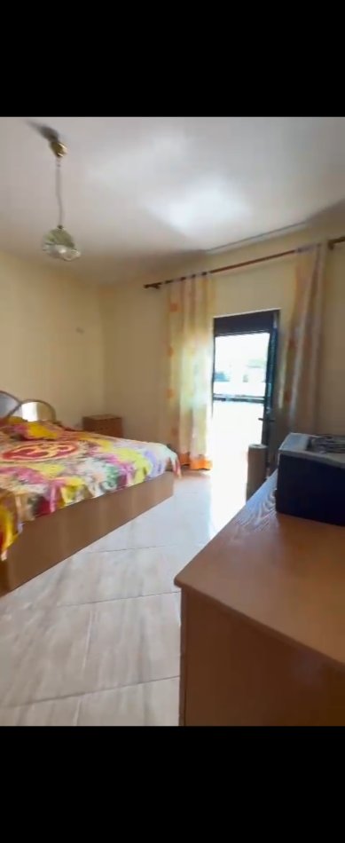 Tirane, jepet me qera apartament 2+1+Ballkon Kati 2, 100 m² 450 € (Dritan Hoxha)