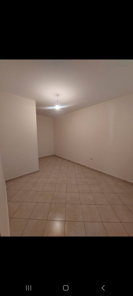 Tirane, jepet me qera apartament 2+1 Kati 3, 90 m² 500 € (Don Bosko)