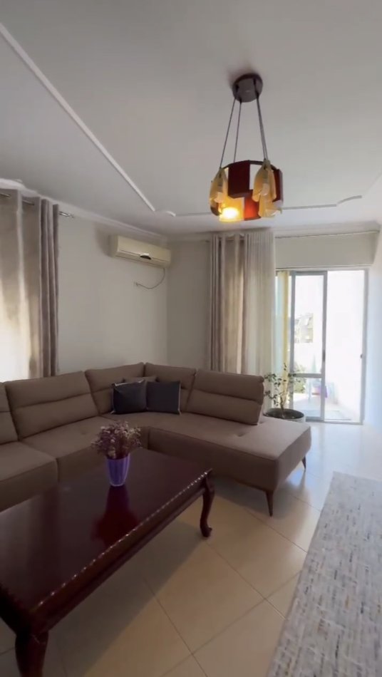 Tirane, jepet me qera apartament 2+1+Ballkon Kati 3, 100 m² 451 € (Muhamed Deliu)