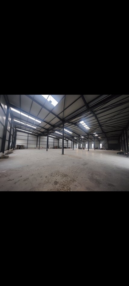 Tirane, shes Kati 0, 4.621 m² 4. 000.000 € (Memzez Krah Top Chanel)