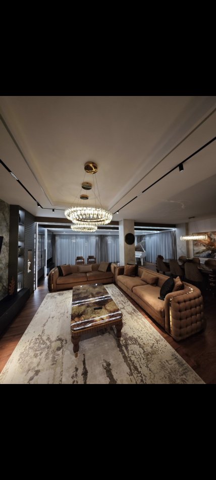 Tirane, jap me qera 3+1+Aneks+Ballkon Kati 0, 350 m² 4.001 € (TEG)