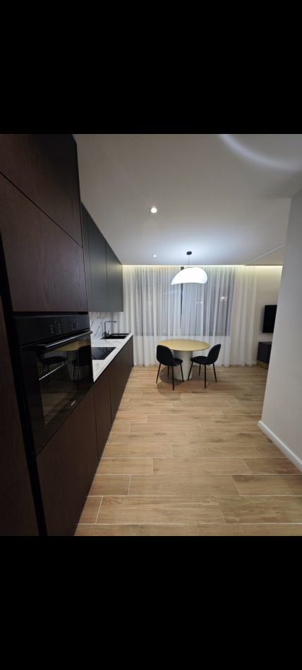 Tirane, jepet me qera 1+1 Kati 11, 80 m² 1.200 € (Taiwani Qënder)