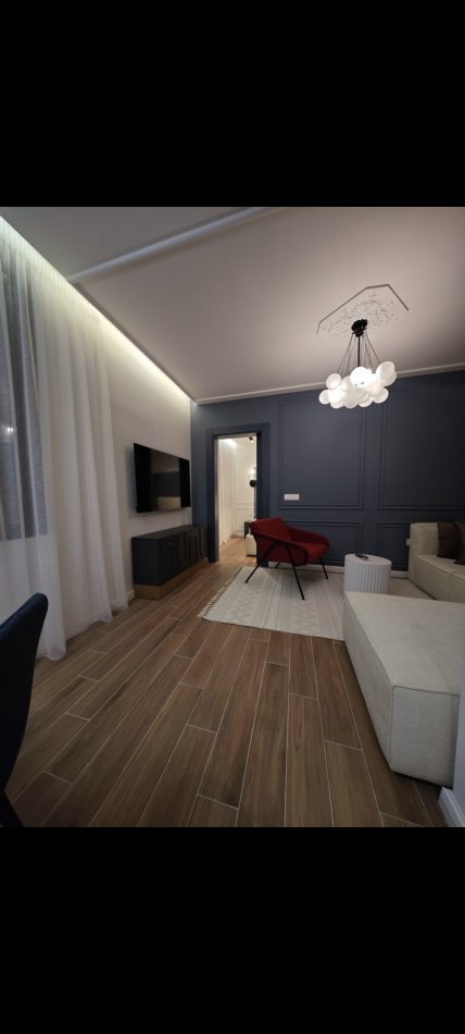Tirane, jepet me qera 1+1 Kati 11, 80 m² 1.200 € (Taiwani Qënder)