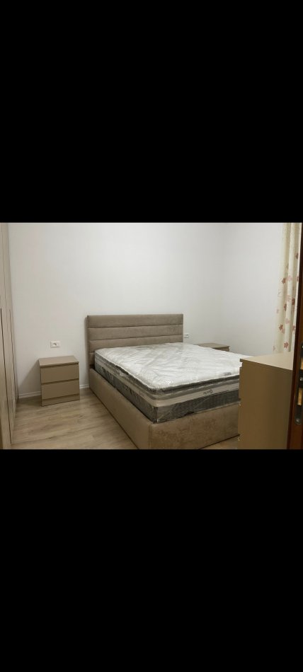 Tirane, jepet me qera 2+1+Ballkon Kati 3, 110 m² 800 € (Farmacia 10)