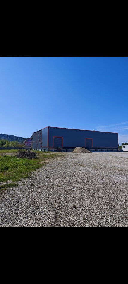 Tirane, shitet Kapanon Kati 0, Truall 4.000 m² (Vorë - Rinas)
