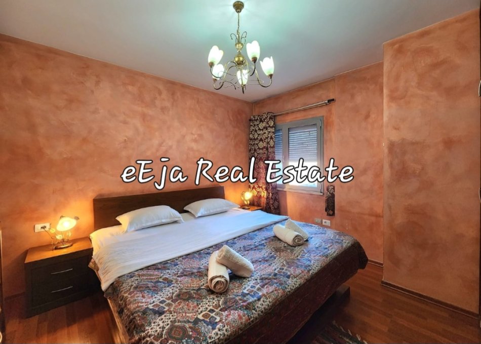 Tirane, jepet me qera apartament 1+1+Ballkon Kati 9, 71 m² 520 € (Rruga e durresit)