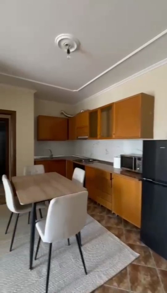 Tirane, jepet me qera apartament 2+1+Ballkon Kati 7, 90 m² 500 € (Astir)