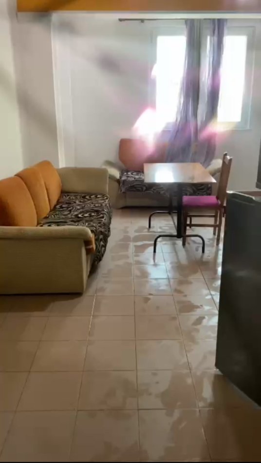 Tirane, jap me qera apartament 1+1 Kati 1, 50 m² 400 € (Qytet studenti)