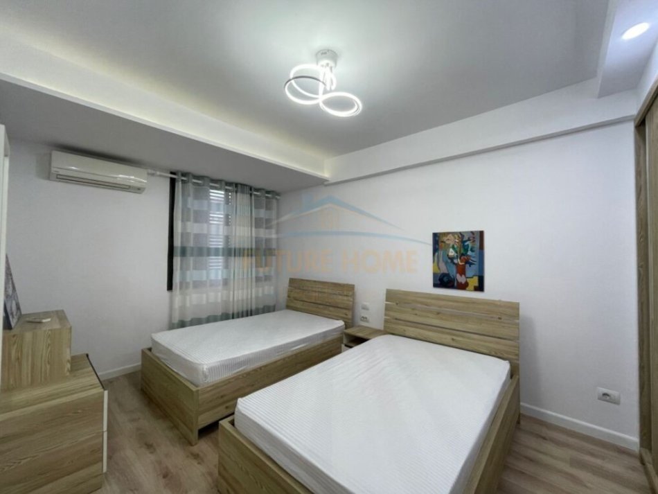 Tirane, shitet apartament 2+1 Kati 6, 112 m² 170.000 € (perball Maternitetit te Ri, Tiranë AREA44858)