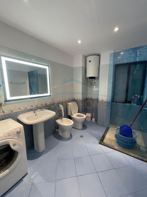 Tirane, shitet apartament 2+1 Kati 6, 112 m² 170.000 € (perball Maternitetit te Ri, Tiranë AREA44858)