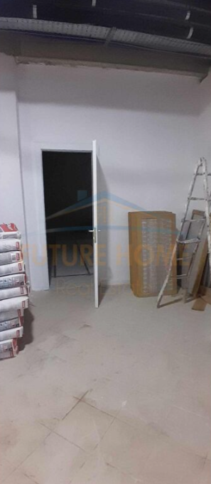 Tirane, jepet me qera ambjent biznesi Kati -1, 618 m² 12.000 € (Rruga e Barrikadave, Tirane, AREA42260)
