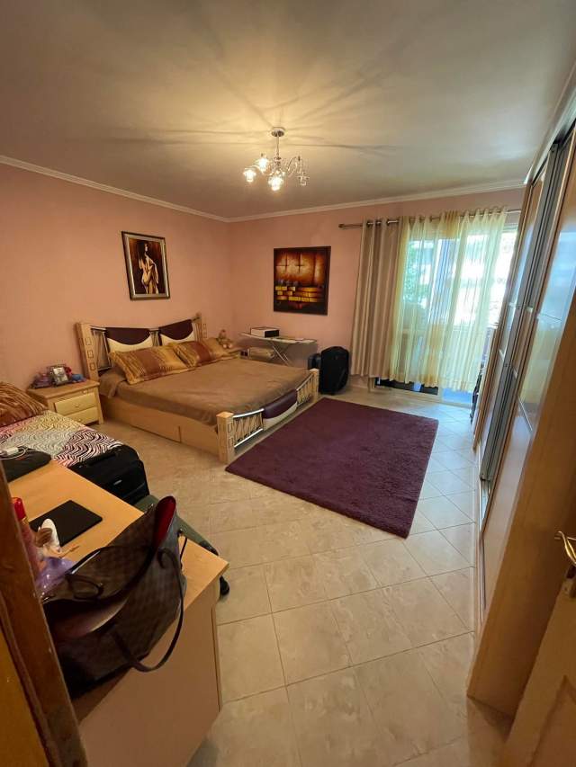 Tirane, jepet me qera apartament 1+1+BLK Kati 2, 82 m² 400 Euro (Rruga Sali Butka)