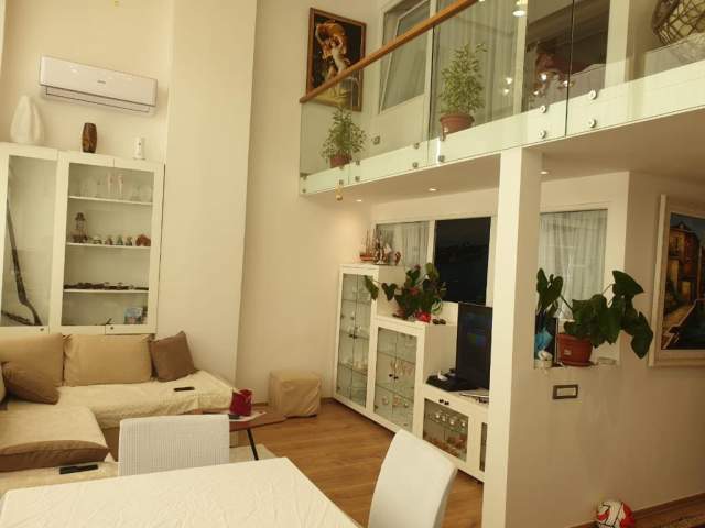 Tirane, jepet me qera apartament duplex 3+1 Kati 2, 100 m² 450 Euro (Rruga Luan Zelka)