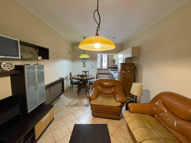 Tirane, jepet me qera apartament 2+1+BLK Kati 2, 103 m² 500 Euro (Abdyl Frasheri)