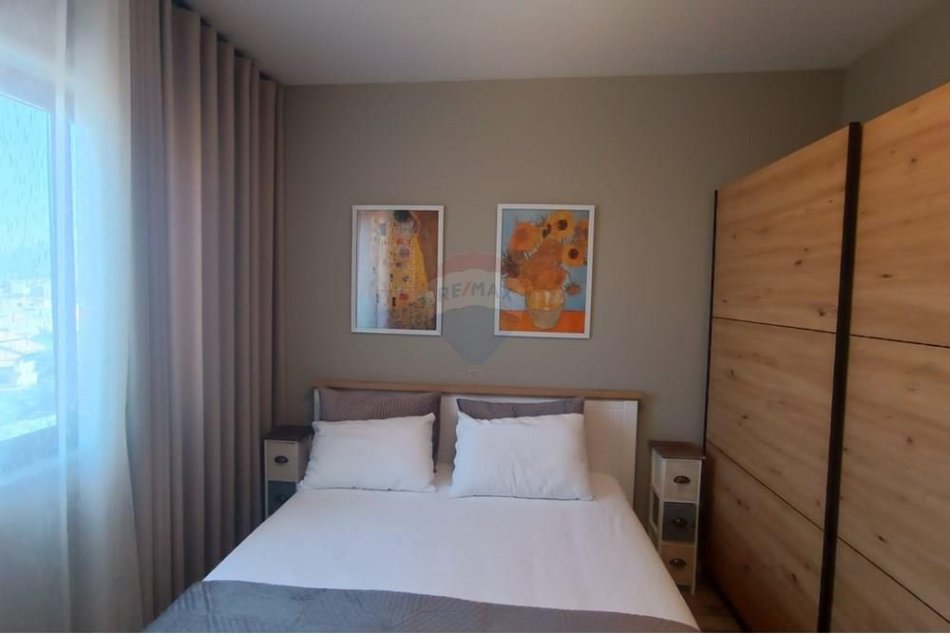 Tirane, jepet me qera apartament 1+1 Kati 5, 55 m² 600 € (Rruga e Dibres)