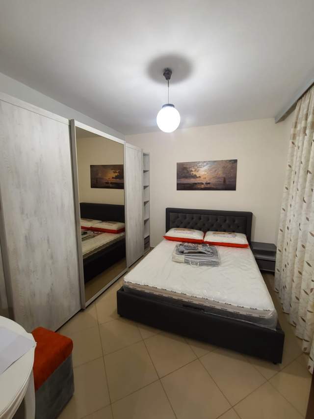 Tirane, jepet me qera apartament 2+1+BLK Kati 4, 75 m² 450 Euro (Shkolla e Baletit)