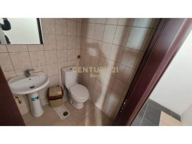 Tirane, shitet ambjent biznesi Kati 0, 100 m² 190.000 Euro (Ish Blloku)