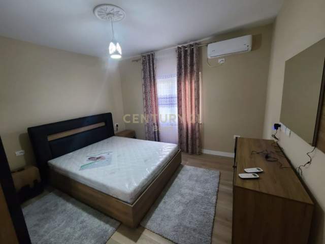 Tirane, shitet Vile 2 Katshe Kati 1, 250 m² 230.000 Euro (Sauk i Ri)