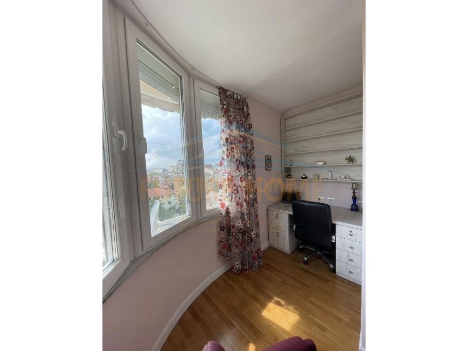 0683487469  Tirane, shitet apartament 3+1+Aneks+Ballkon Kati 6, 150 m² 400.000 € (Tek SHALLVARET)
