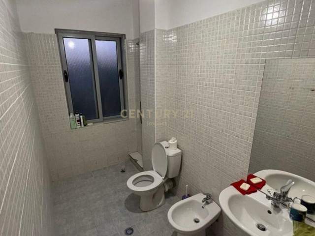 Durres, shitet 99 m² 50.000 Euro (shkembi i kavajes)