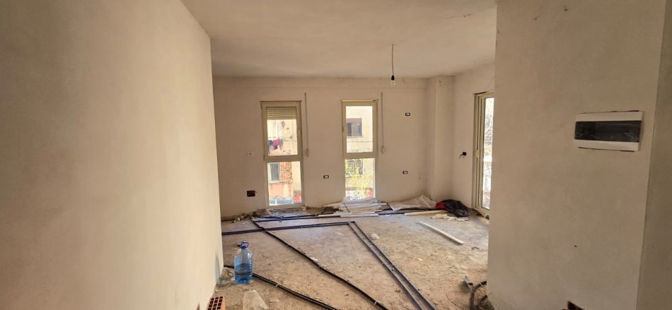 Tirane, shes apartament 2+1 Kati 2, 91 m² 179.000 € (haxhi hysen dalliu)