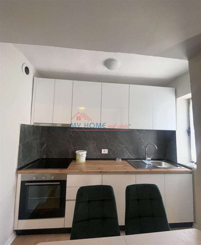 Tirane, shes apartament 1+1+Ballkon Kati 3, 54 m² 110.000 € (Rruga Ferit Xhajko)